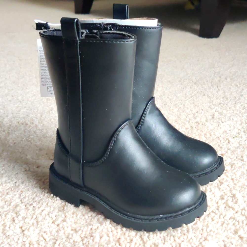 NWT Old Navy size 6 toddler zip up boots